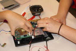 Collaborative Unmaking