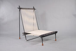 ∞ chair