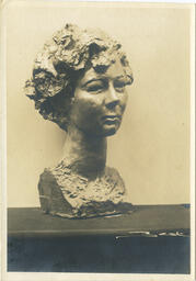 Bust, 1934.